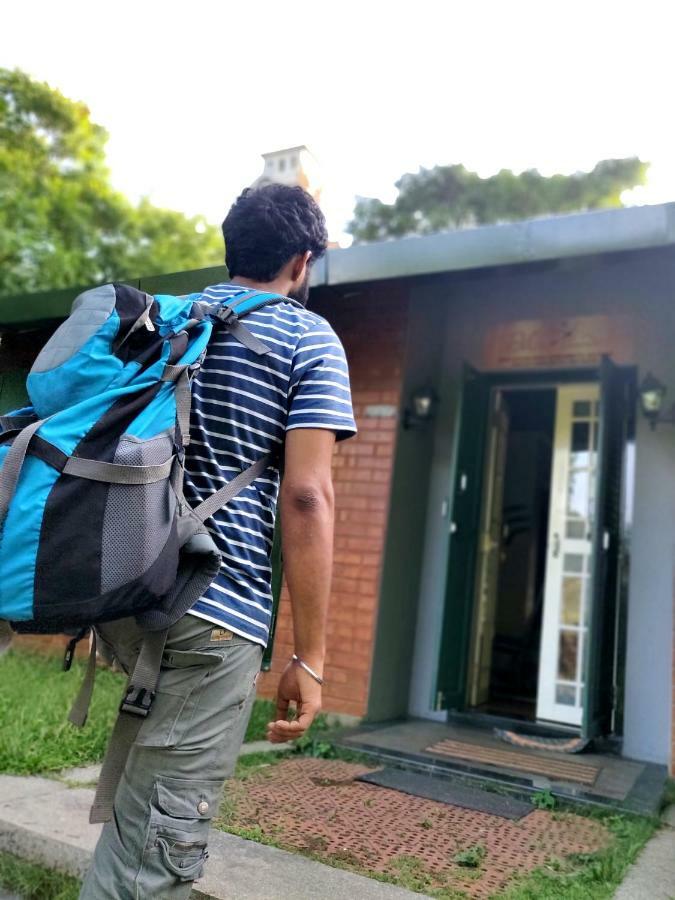 Adri Chembra Hostel Meppādi Buitenkant foto